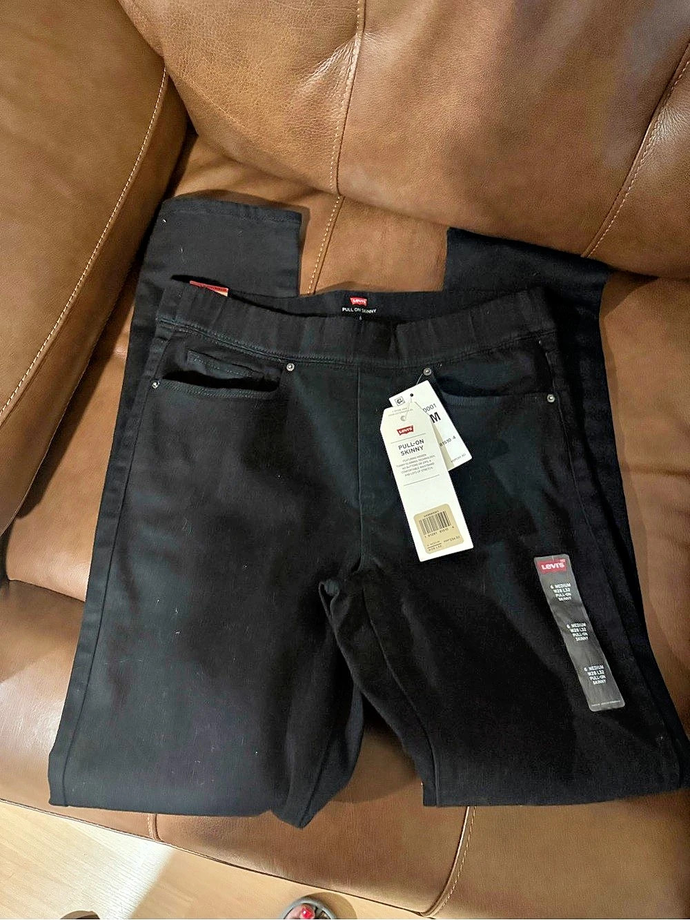Levi's Pull-On Skinny Jeans | Black | Size M30